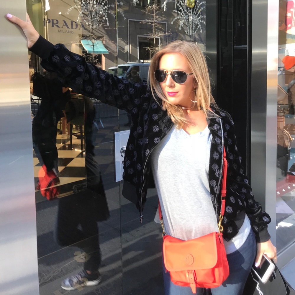 Meet your Posher, Jeanie